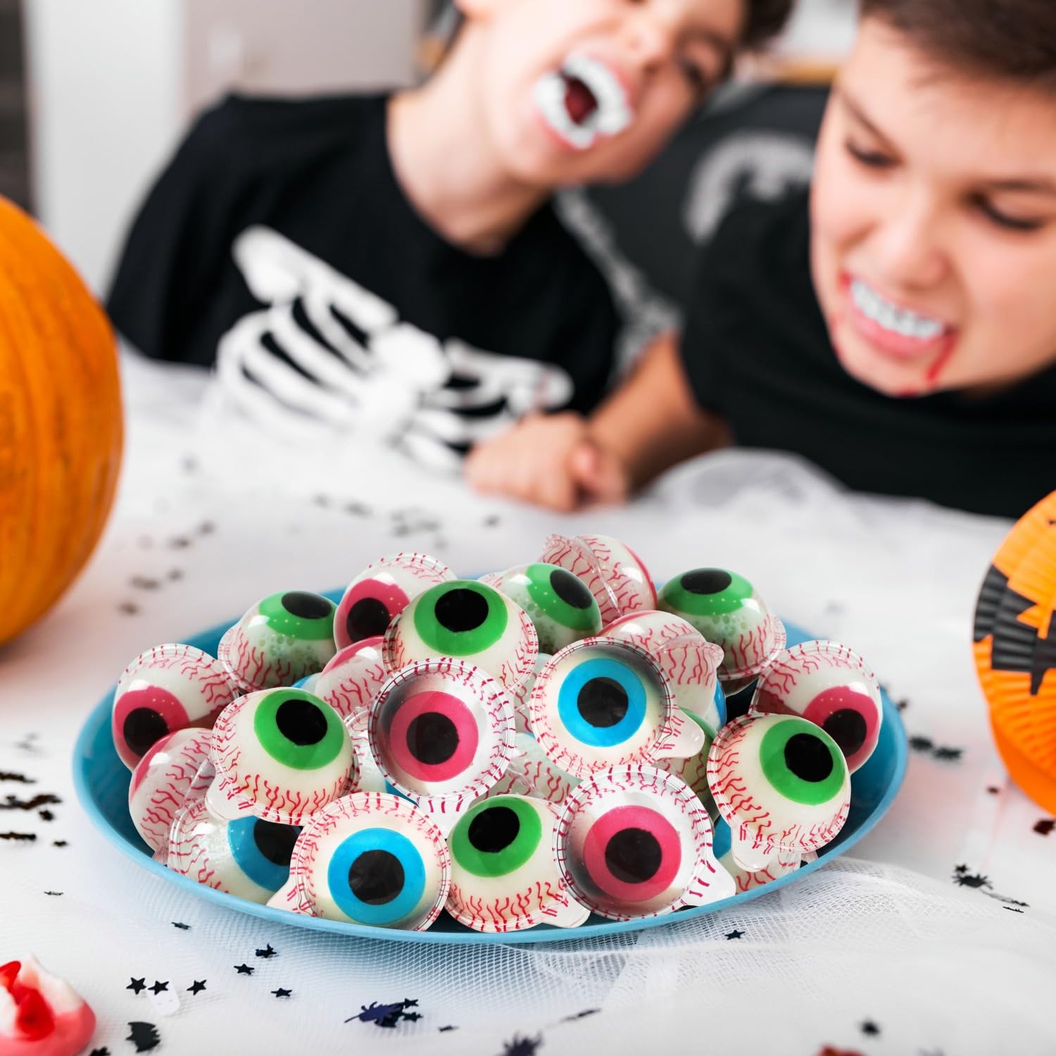 Halloween Gummy Eyeballs Candy, 20 Pieces of Perfect Gummy Halloween Candy Selection that Works as Game Prizes and Haunted House Giveaways, Ideal for Parties and Scary Dessert Tables